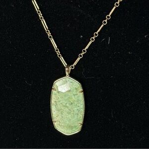 💫Kendra Scott simulated turquoise stone pendant on 31” chain Excellent cond.